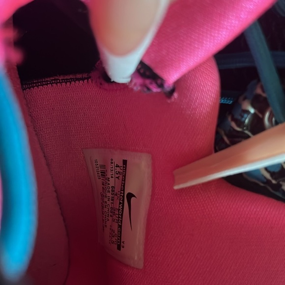 LEBRON 12s size 4.5 - Picture 6 of 6